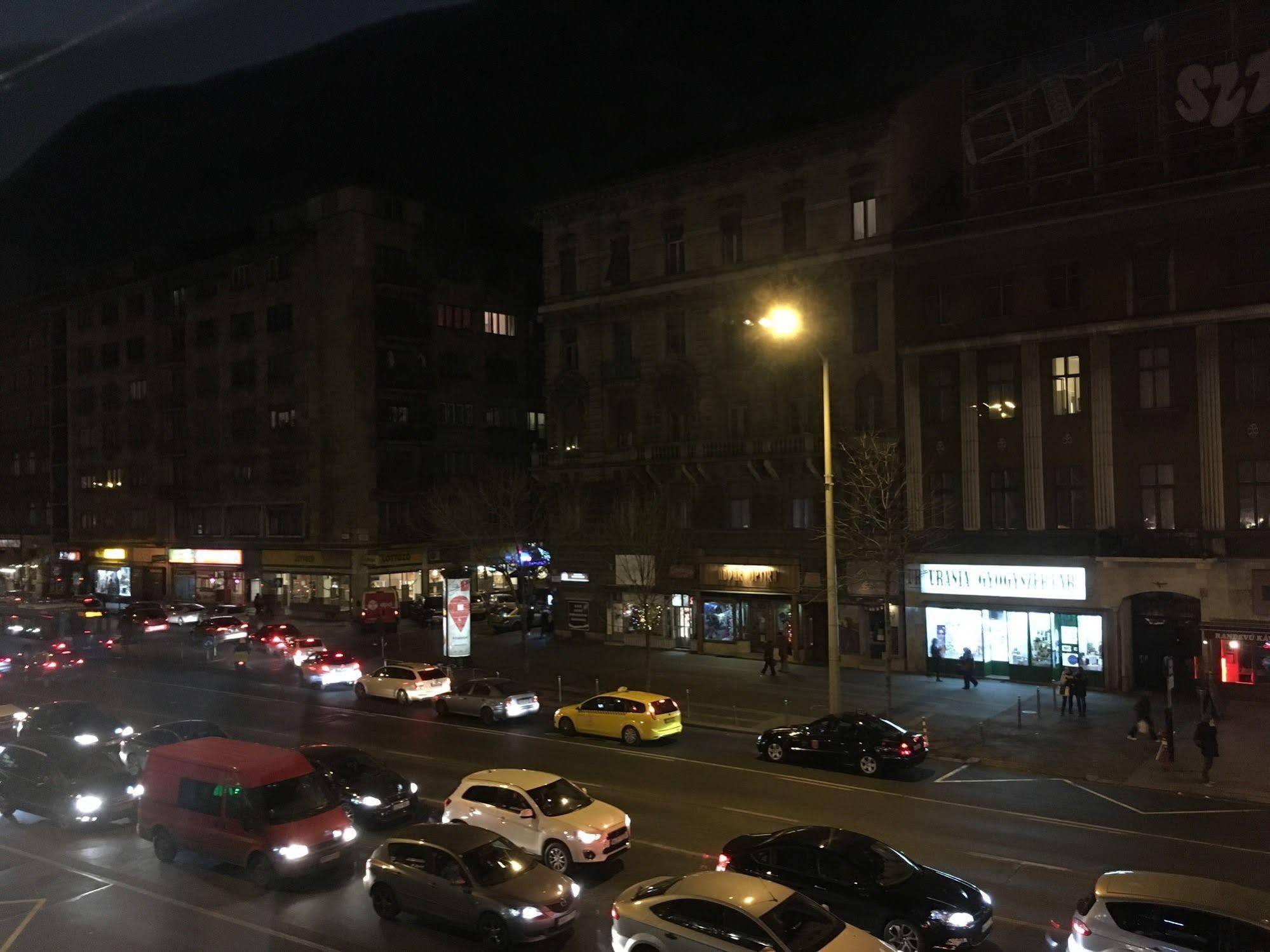 Hotel California Budapest Exterior photo