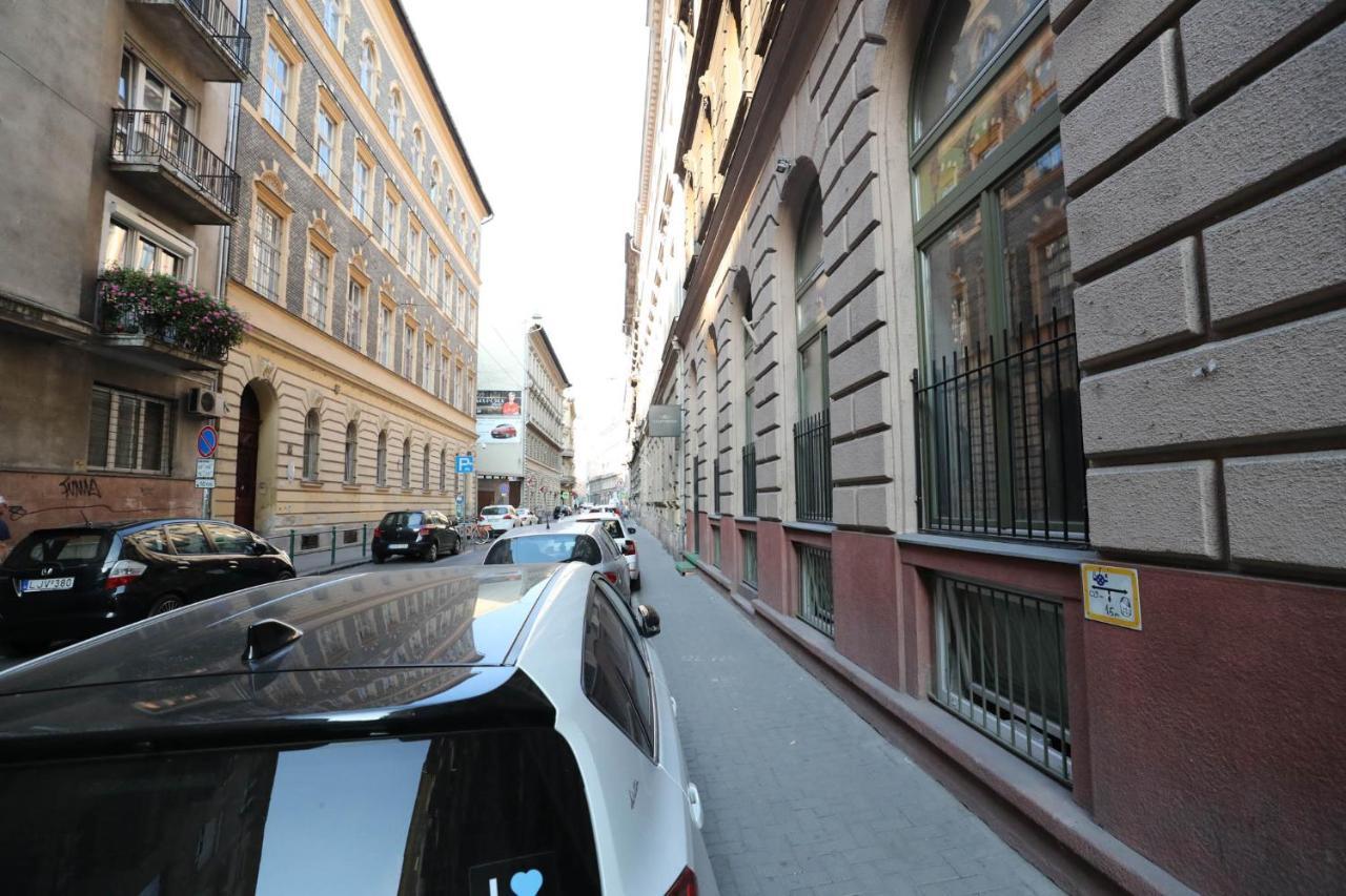 Hotel California Budapest Exterior photo